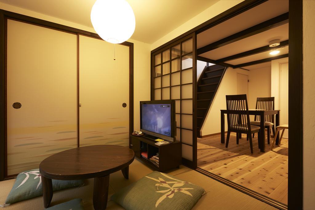 Guest House Connection Karasuma Gojo Kyoto Exterior photo