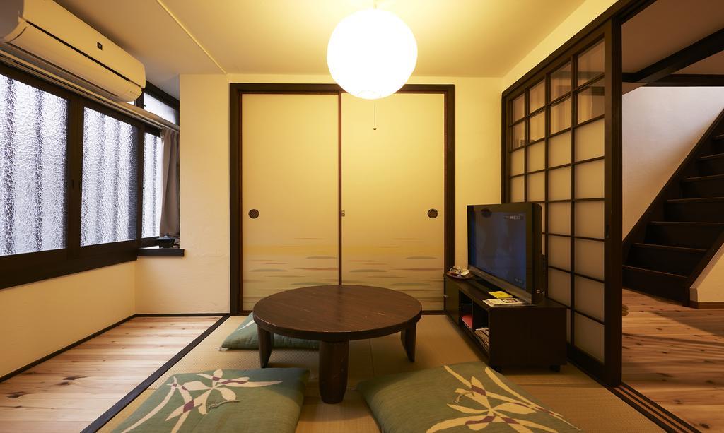 Guest House Connection Karasuma Gojo Kyoto Exterior photo